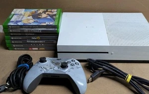 PACCHETTO CONSOLE MICROSOFT XBOX ONE S 1681 500 GB Gears Of War Controller ecc.  - Foto 1 di 21