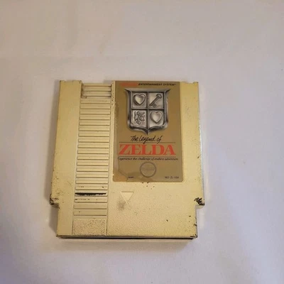 The Legend of Zelda Gold Cartridge (Nintendo NES, 1987)  - Image 1 of 4