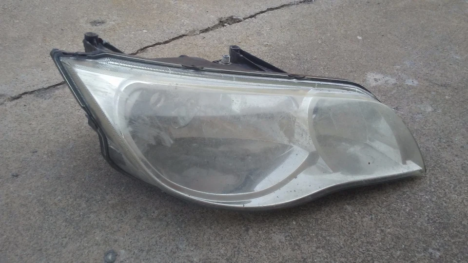 Faro derecho Saturn Ion 2003-2007 cupé OEM usado HL0007 Foto 1 de 4