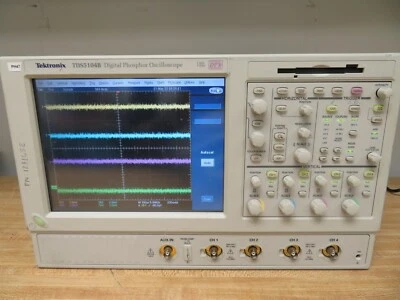 Osciloscopio Tektronix TDS5104B 1gz 5GS/s 3M SM USB ETH PWR JIT CAN LIN PH47 Foto 1 de 4