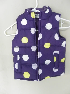 Chaleco acolchado cremallera completa púrpura con lunares amarillos y blancos Crazy 8 niñas talla 4 Foto 1 de 4