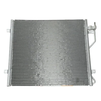 GENUINO CONDENSADOR DE AIRE ACONDICIONADO JEEP LIBERTY 2005-2007 OEM NUEVO 2AMC3596AA Foto 1 de 4