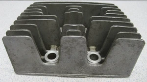 1973 76 VINTAGE KAWASAKI TRIPLE S3 400 CYLINDER HEAD - Picture 1 of 19