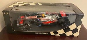 MINICHAMPS 1:18 MCLAREN MP4-23 F1 2008 HAMILTON MINT 1st World Champion 081822 - Picture 1 of 6