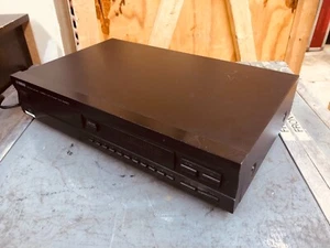 Reproductor de discos compactos Yamaha Natural Sound CDX393 MK II - solo piezas o reparación - Imagen 1 de 8