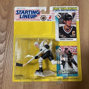 1993 Starting Lineup Mario Lemieux Pittsburg Penguins MOC figure and Card
