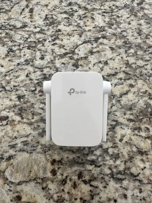 TP-Link RE305 AC1200 Dual Band Wireless WiFi Range Extender White - Image 1 of 4