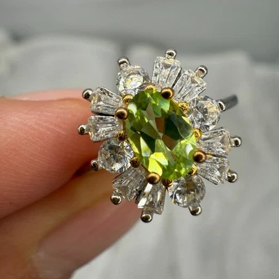 925 Sterling Silver Ring 6x4mm Natural Peridot Gemstone Zircon Flower Women Gift - Image 1 of 4