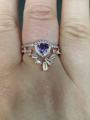 Anillo doble banda chapada en oro rosa circonita cúbica amatista una reina sobre todo talla 8 febrero 2023 Foto 1 de 4
