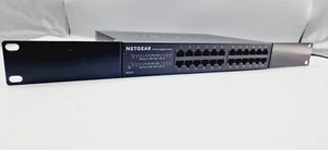 Netgear GS324 24 Port Unmanaged Gigabit Ethernet Switch 10 100 1000 - Picture 1 of 3