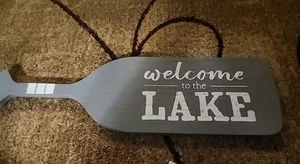 Welcome to the Lake Wooden Sign Blue Boat Paddle 19.5" X 6" Nielsen Bainbridge - Picture 1 of 7