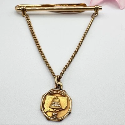 Vintage 10K Gold SNET Co. System 5 Year Bell Service Award Charm Chain Tie Bar - Image 1 of 4