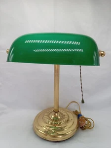 VTG Underwriters Laboratories Portable Desk Bankers Lamp Green Shade  - Picture 1 of 8