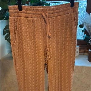 Olive & Oak Jogginghose mit Zopfmuster Struktur hellbraun braun Lathleisure - Bild 1 von 9