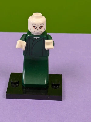 Lego Harry Potter: Harry Potter Series 1: Lord Voldemort colhp09 Set 6213829 - Image 1 of 4