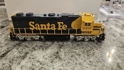 Rapido GP38 Santa Fe #2337 BNSF Patched DCC/Sound - Image 1 of 4