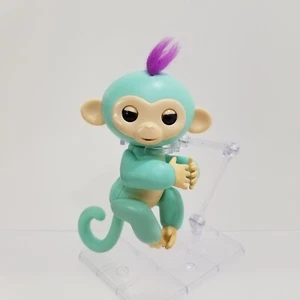 WowWee: Fingerlings - Modellino Zoe Baby Monkey - Foto 1 di 9