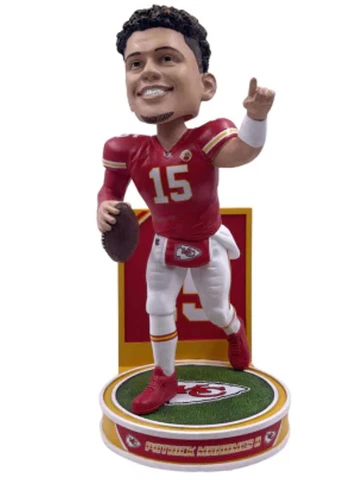 Patrick Mahomes #15 Kansas City Chiefs Hero Series Player Bobble Head FOCO Cover