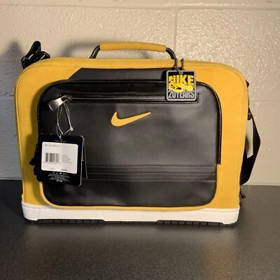 Nike SB Dunkcase 2005 University Dunk 'Iowa' Foto 1 de 4