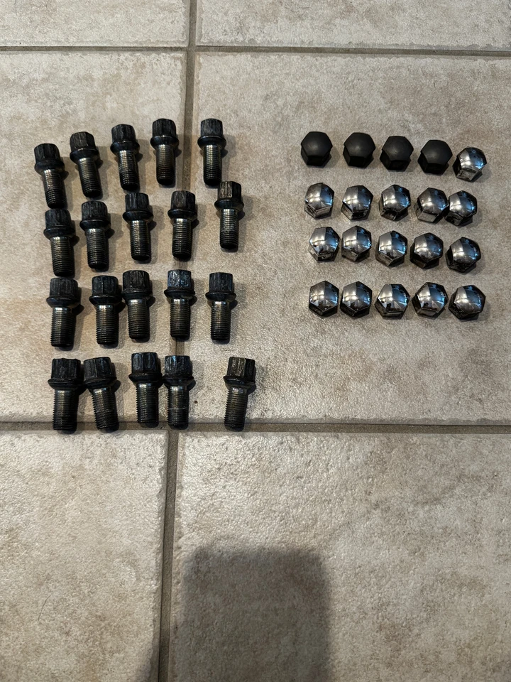 2012-2018 AUDI A7 S7 A6 S6 A4 S4 CONJUNTO DE 20 PARAFUSOS DE PORCA DE RODA FABRICANTE DE EQUIPAMENTO ORIGINAL - Imagem 1 de 1