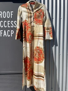 TORI Richard Vintage Hawaiian Caftan Cotton Novelty Horse Print Side Slit Dress - Picture 1 of 7