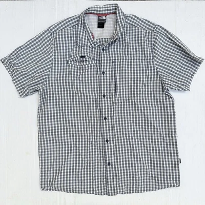 The North Face Men's Short Sleeve Double Pocket Travel Hiking Shirt Top Size XL - Image 1 of 4
