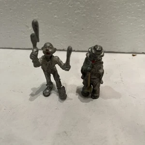 Lote de 2 figuras de malabares de carnaval payaso de hierro fundido o peltre de colección - Imagen 1 de 6