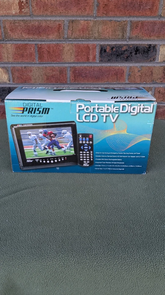 DIGITAL PRISM 7" PORTABLE DIGITAL LCD TV MODEL ATSC-710 BRAND NEW NIB  - Image 1 of 3