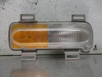 Oldsmobile Aurora 1995-1999 lámpara de esquina derecha lado pasajero OEM-05976434 Foto 1 de 4
