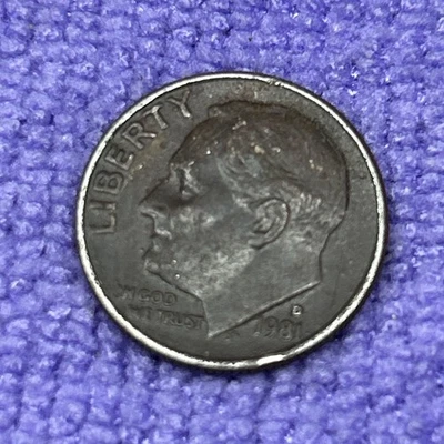 1981 D ROOSEVELT DIME CLAD BLACK BEAUTY ERROR - Image 1 of 4