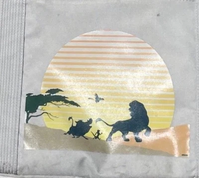 Disney’s El Rey León Simba, Timón, Pumba Topanga Tote Cooler. Oficial Disney Foto 1 de 4