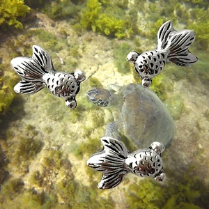 10 pcs Fish Beads 15x20x6mm 3D Tibetan Antiqued Silver Intricate Goldfish Design - Picture 1 of 3