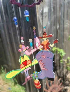 Whimsical Fashion Cowgirl Metall Windspiel - Bild 1 von 6