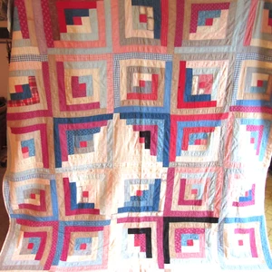 Vintage Finished Quilt LOG CABIN 1910's/20's Machine Pieced/Hand Quilted *READ* - Picture 1 of 17