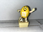 Surmatelas de joueur de football jaune arachide M&M 1992