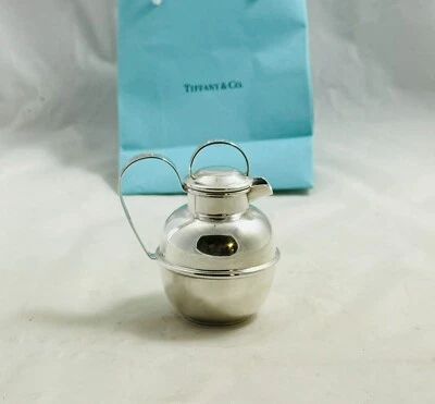 Tiffany & Co. de plata de ley vintage Contenedor para crema de leche Foto 1 de 4