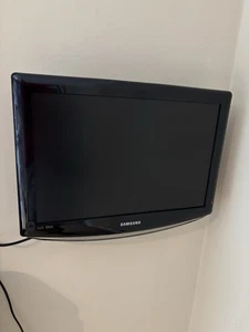 Samsung LE19R86BD 19” HD Ready LCD TV Tele Television with Freeview and Remote - Picture 1 of 6