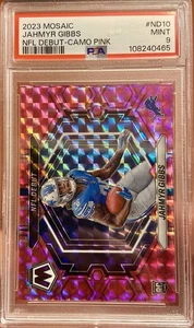 JAHMYR GIBBS(RC)2023 Panini Mosaic NFL DEBUT-CAMO PINK ROOKIE #ND10 PSA MINT 9๐ฅ - Picture 1 of 6