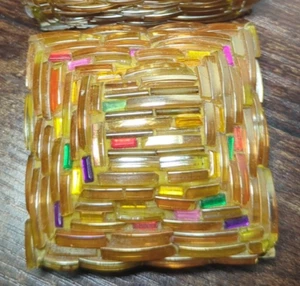 Caja de baratijas de diamantes de imitación de vidrio mosaico dorado y multicolor vintage años 70 Bombay Co. - Imagen 1 de 10