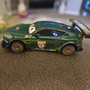Disney Pixar Cars 2 Nigel Gearsley mit Flammen Allinol Blowout Mattel - Bild 1 von 4