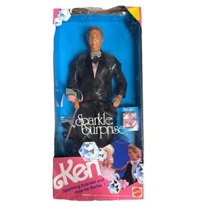 Brillante Sorpresa Ken con Pulsera Brillante y Rosa para Barbie 3149 Nuevo 1991 - Imagen 1 de 8