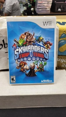 SKYLANDERS TRAP TEAM WII NINTENDO WII VIDEO GAME IN BOX WITH POSTER - Image 1 of 4