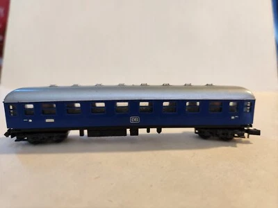N Scale Arnold Rapido 0342 DB Deutsche Bahn Coach Passenger Car - Image 1 of 4