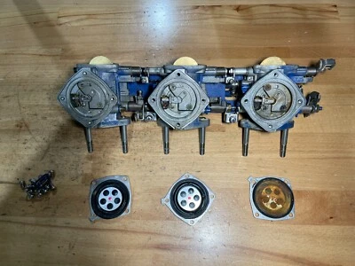 Conjunto de rack de triple carburador Polaris 1995 SLT750 OEM agua dulce 3140093 Foto 1 de 4