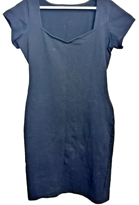 Vestido midi liso negro grande ceñido al cuerpo Manners London para mujer Foto 1 de 4