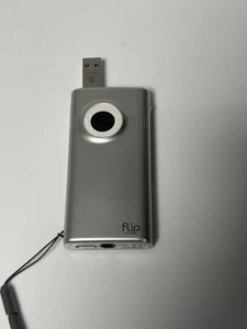 Flip Video MinoHD Camcorder (Model M3160) โ Silver โ Cisco โ Untested AS-IS ๐ฅ - Picture 1 of 11