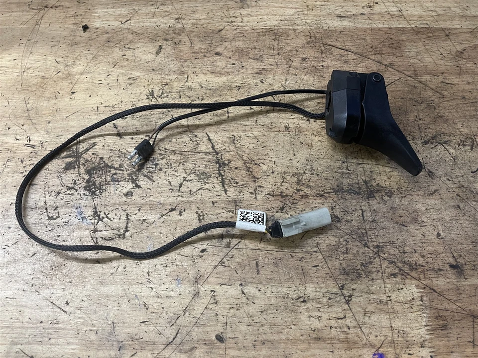 Arctic Cat ZR 6000 8000 9000 4000 XF M Riot 19 20 21 22 23-25 OEM Thumb Throttle - Image 1 of 3