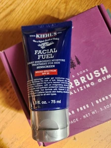 Kiehl’s Facial fuel Moisturizing Sunscreen for Men - SPF 20 ,  2.5 Oz - 75 ml - Picture 1 of 3