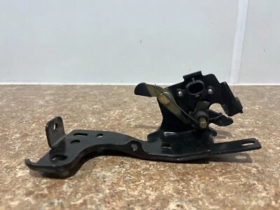 2003 CHEVROLET TRAILBLAZER HATCH GLASS LATCH ACTUATOR - Image 1 of 3