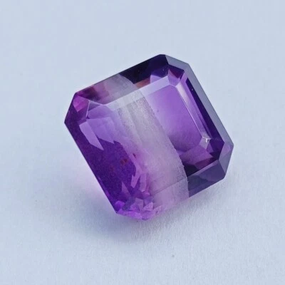 Hermosa amatista natural de 10,40 quilates con piedras preciosas sueltas de corte radiante certificadas Foto 1 de 4